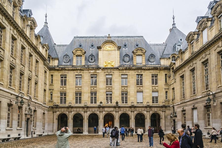 افزایش بحث برانگیز شهریه دانشجویان غیراروپایی در دانشگاه های فرانسه