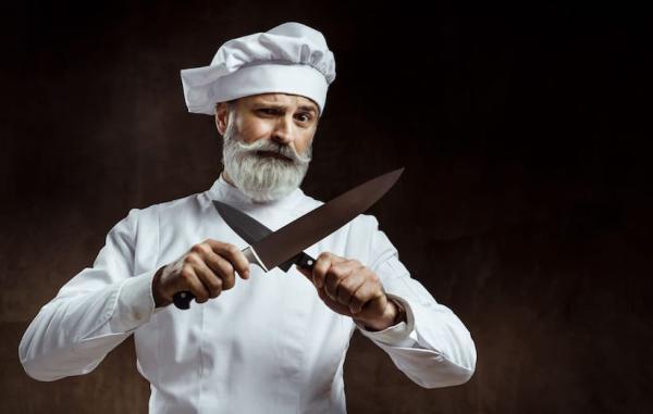 10 روش خانگی آسان برای تیز کردن چاقو